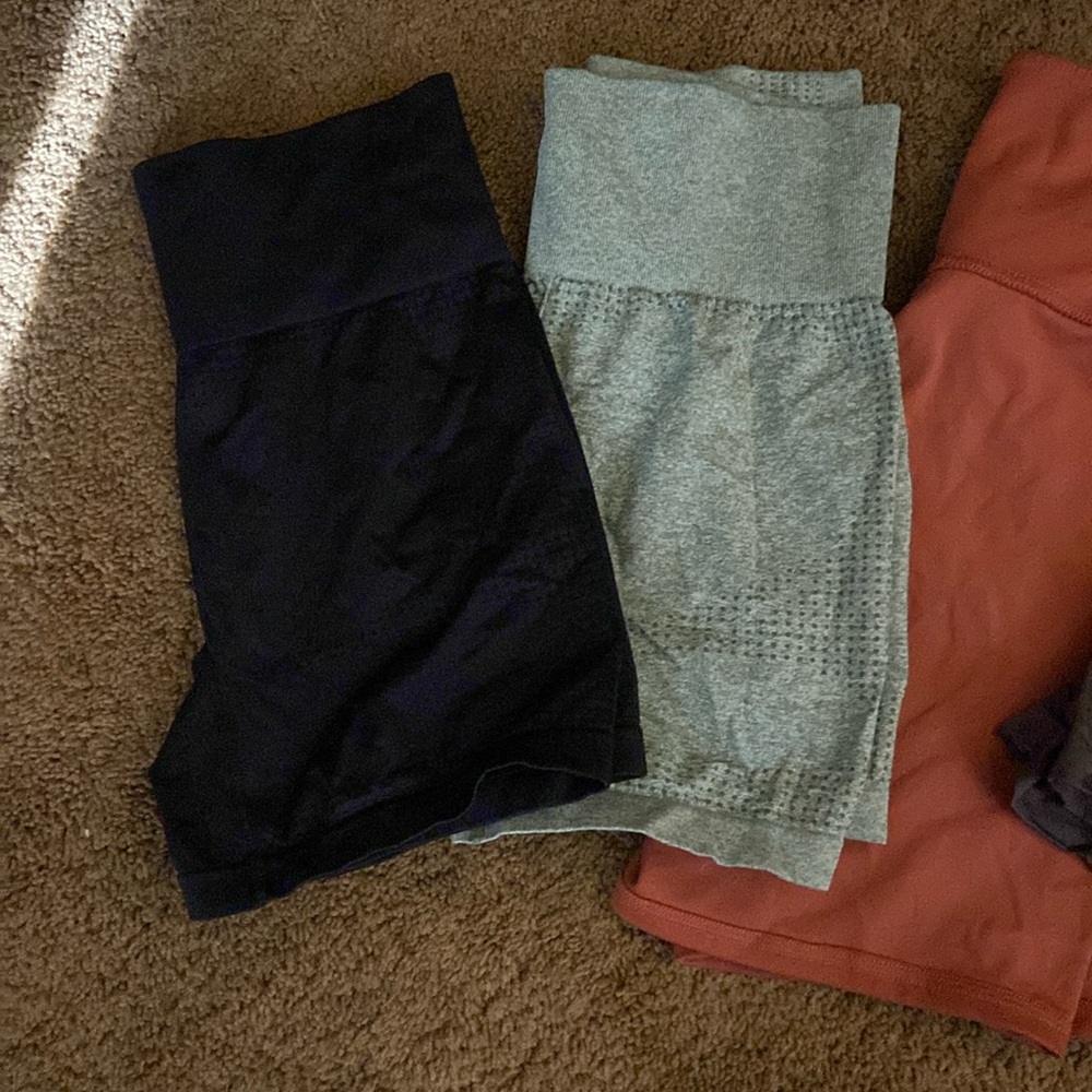 Women’s active wear